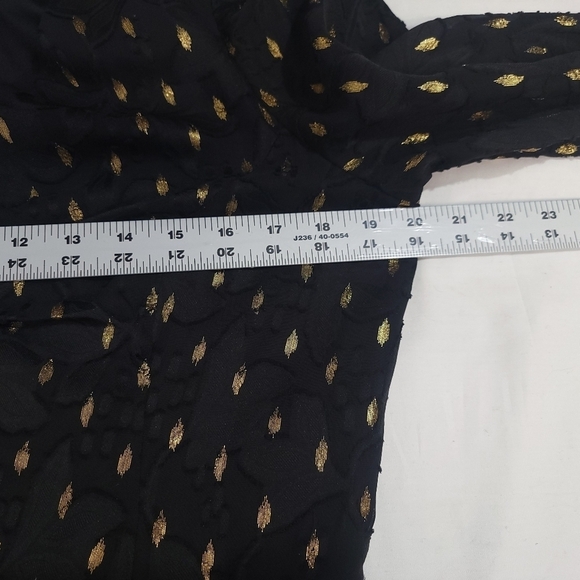 Maggy London V-neckline Ruched Waistline Tiered Skirt Dress Black/ Gold Metallic - Picture 7 of 13